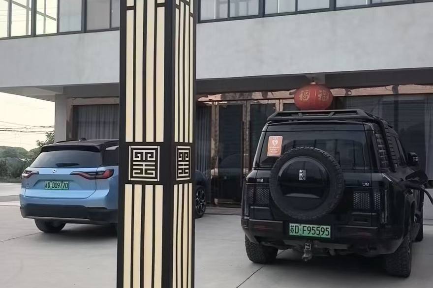阿坝州太阳能路灯应用场景实拍